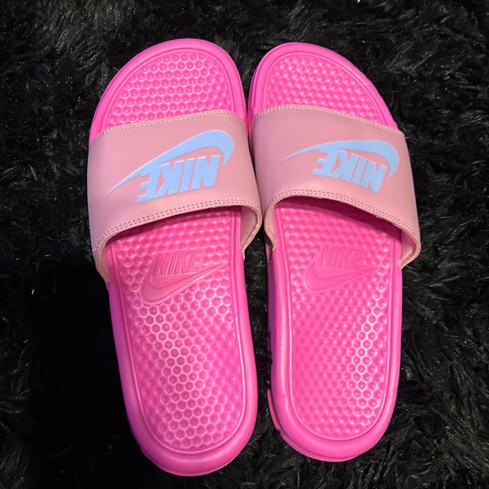 women’s hot pink nike slides, size 10